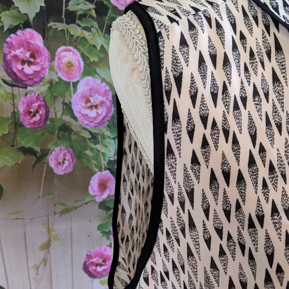 ~SOLD~ NWT Liz Claiborne Piped Blouse Size L - Picture 4 of 8